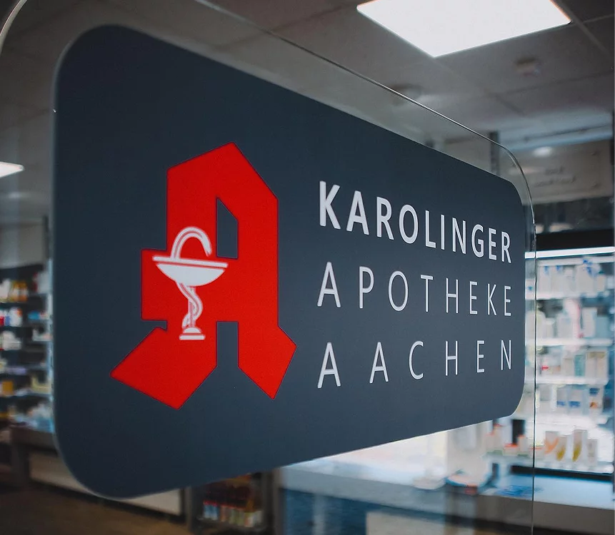 Karolinger-Apotheke-Schild